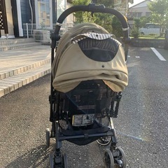 Combiベビーカーの画像