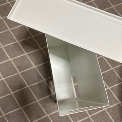 トイレットペーパーストッカー
の画像