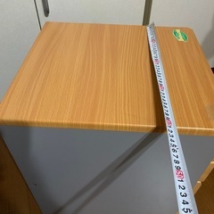 キャスター付きデスクワゴンの画像