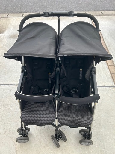 【値下げしました】コンビ　combi　ツインスピンGC　ベビーカー　双子/年子　2人乗り