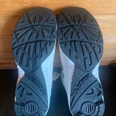 New Balance ホワイト ブラック シューズ 90 27cmの画像