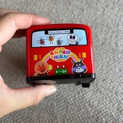 4、アンパンマン　バスの画像