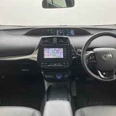 トヨタ プリウス 　Ｓ　ツーリングセレクション 💙💙の画像