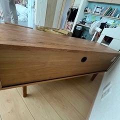 LOWYAテレビ台の画像