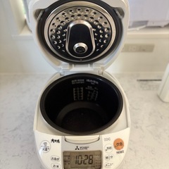三菱炊飯器　5.5合の画像