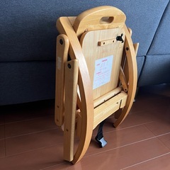 木製ベビーローチェア　折りたたみテーブル付き　の画像