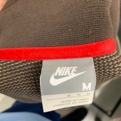 NIKE ジップアップジャケット　Mサイズの画像