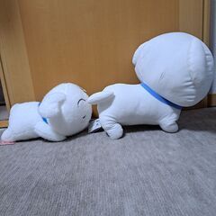 クレヨンしんちゃん　シロのぬいぐるみ2点の画像