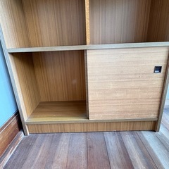 本棚ガラス戸付きの画像