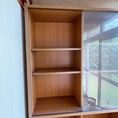本棚ガラス戸付きの画像