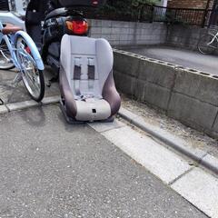 TAKATA チャイルドシートの画像