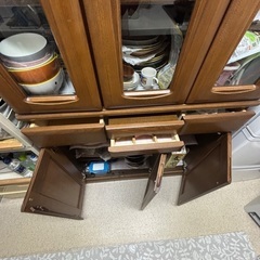 食器棚の画像