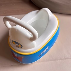 ⭐️ドナルド⭐️
おまる　補助便座　の画像