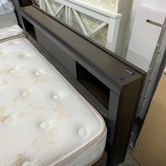 【愛品館 江戸川店 】 2分割スプリングボトムダブルベッド SIMMONS（シモンズ）の画像