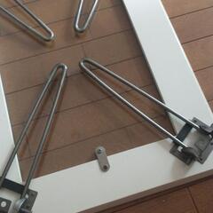 折りたたみ式ガラスローテーブルの画像