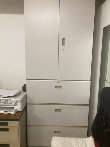 福岡県柳川市より　イトーキ　キャビネット　書庫　オフィスに