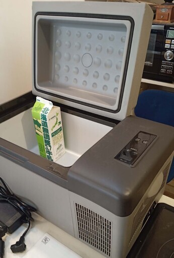 アイリス車載対応冷蔵冷凍庫　PCR-20U　1シーズン使用 アイリス車載対応冷蔵冷凍庫 PCR-20U 1シーズン使用