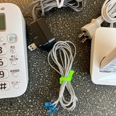 M2507-376 Panasonic ワイヤレス電話機 VE-GZ228 子機アダプタ付き 動作確認済み キズ汚れ有りの画像