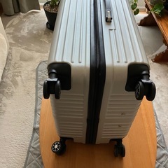 キャリーケース　　スーツケース　大の画像