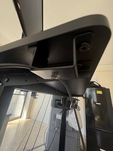 電動昇降式テーブル