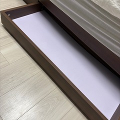 ダブルベッドフレームのみの画像