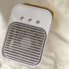 新品 卓上 小型冷風扇の画像
