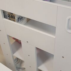 分解無しなら1000円引き！ニトリ ベビー用 移動式おむつ交換台の画像