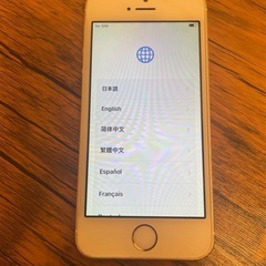 Apple 初代 iPhone SE ゴールド スマホの画像