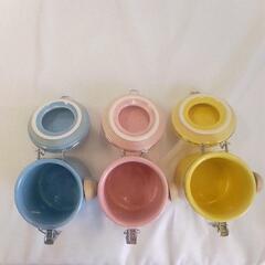 パッキン付き調味料ポット 3色セットの画像