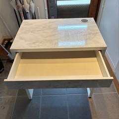 IKEA 勉強机　小型　現状引き渡しの画像