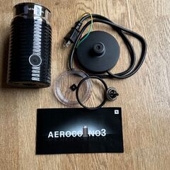 美品　ネスプレッソ エッセンサミニC30＆エアロチーノ3ミルク加熱泡立て器　2点セットの画像
