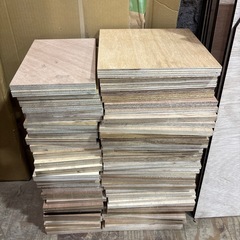 ラワン　合板　２０cm×３０cm・３０cm×３０cm ３０枚の画像