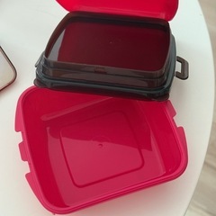 お弁当箱の画像