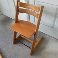 STOKKE社 トリップトラップチェア ベビーチェア 中古品　引き取り歓迎 トリップトラップの中古が安い！激安で譲ります・無料であげます