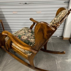 店舗、出張買取実施中★カリモク　ロッキングチェア　ゆりかご　椅子の画像