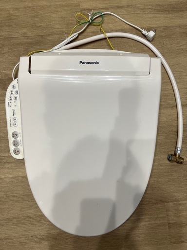 美品・説明書付／Panasonic ビデ機能付きトイレシート　ウォシュレット
