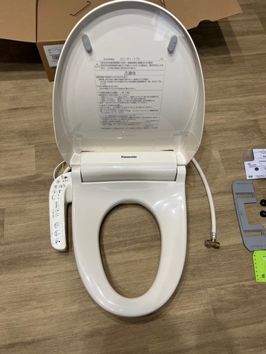 美品・説明書付／Panasonic ビデ機能付きトイレシート　ウォシュレット