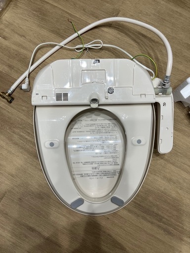 美品・説明書付／Panasonic ビデ機能付きトイレシート　ウォシュレット