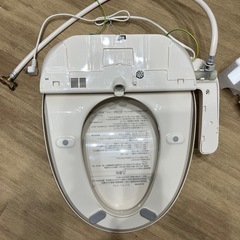 美品・説明書付／Panasonic ビデ機能付きトイレシート　ウォシュレット
の画像