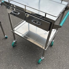 ステンレス　ワゴン　作業台の画像