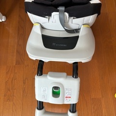 まとめて優先
【近隣車配送可】チャイルドシート　AILBEBE エールべべ　クルットの画像