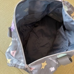 ほぼ新品 シナぷしゅ ボストンバッグの画像