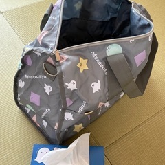 ほぼ新品 シナぷしゅ ボストンバッグの画像