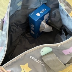ほぼ新品 シナぷしゅ ボストンバッグの画像