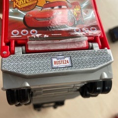 トミカ カーズ ピットに変形! トレーラー マックの画像