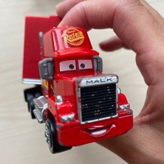 カーズ トミカ マック(トランスポータータイプ)の画像