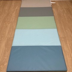 IKEA　イケア　PLUFSIG　ペルフスィッグ　折りたたみ式ジムマット　ブルーの画像