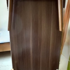 折りたたみテーブルの画像