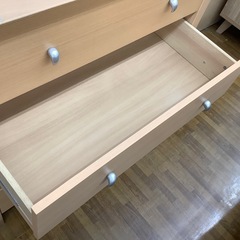 90分の無料軽トラック貸出サービス！【BoConcept】4段チェスト②の画像