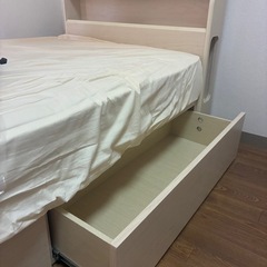 シングルベッドフレーム　引き出し付きの画像